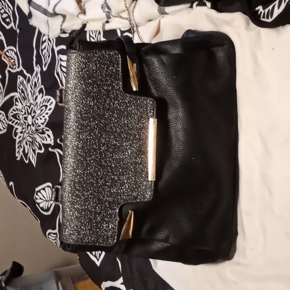 Purse - Picture 2 of 5